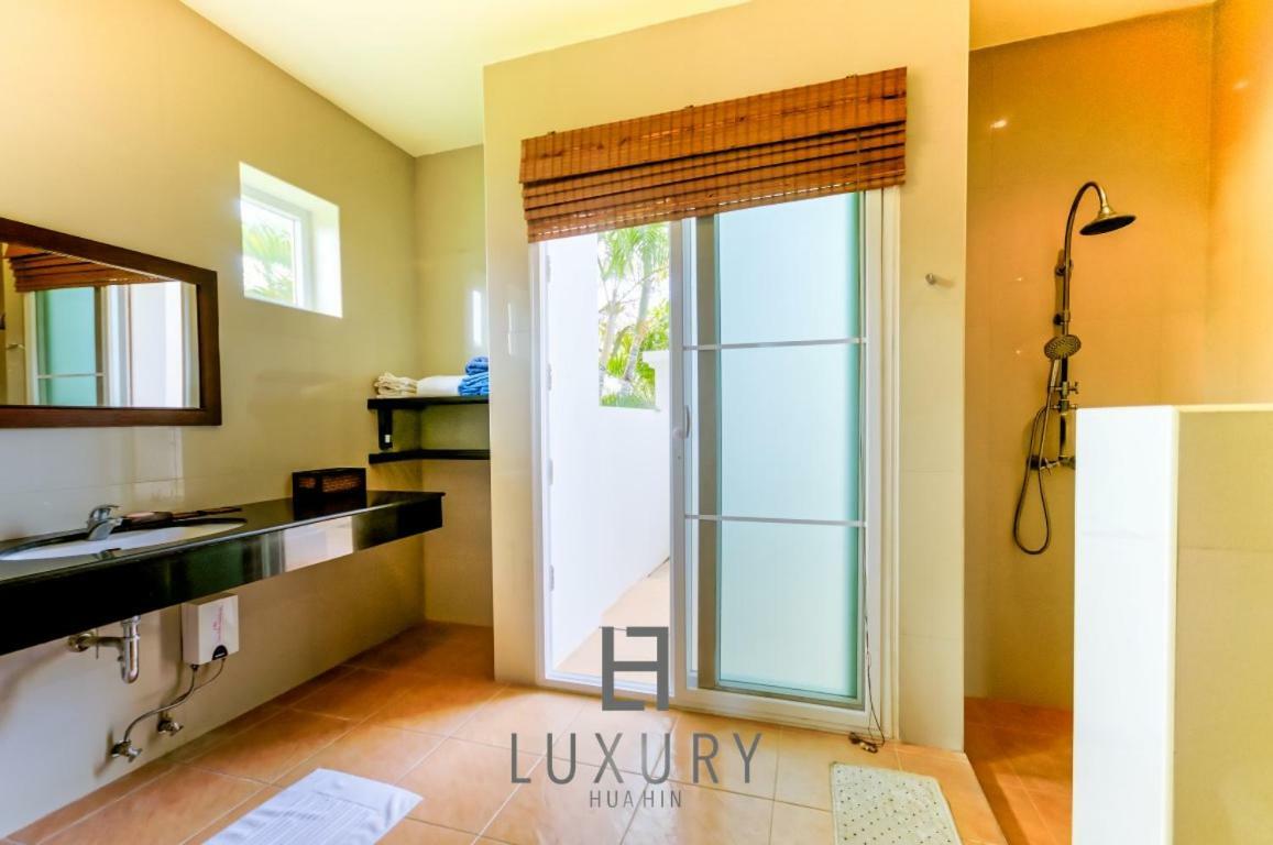 Bali Style 2 Bedroom Villa With Pool - B99 ホアヒン郡 エクステリア 写真