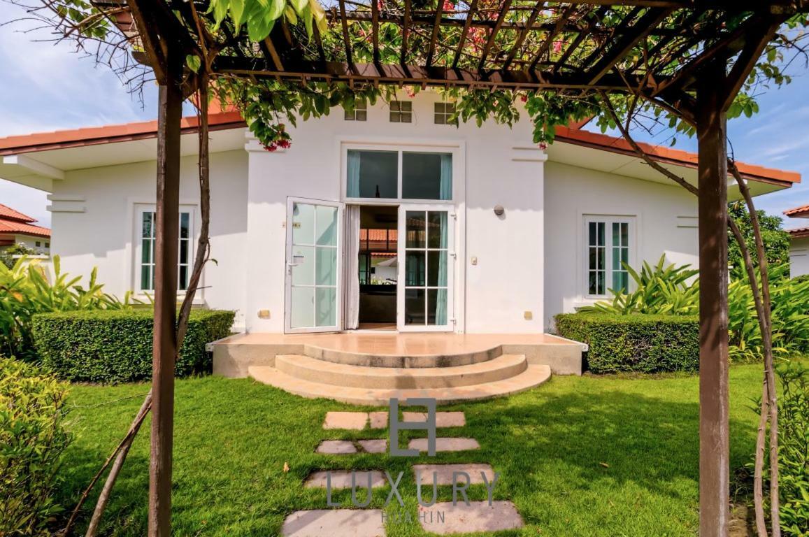 Bali Style 2 Bedroom Villa With Pool - B99 ホアヒン郡 エクステリア 写真