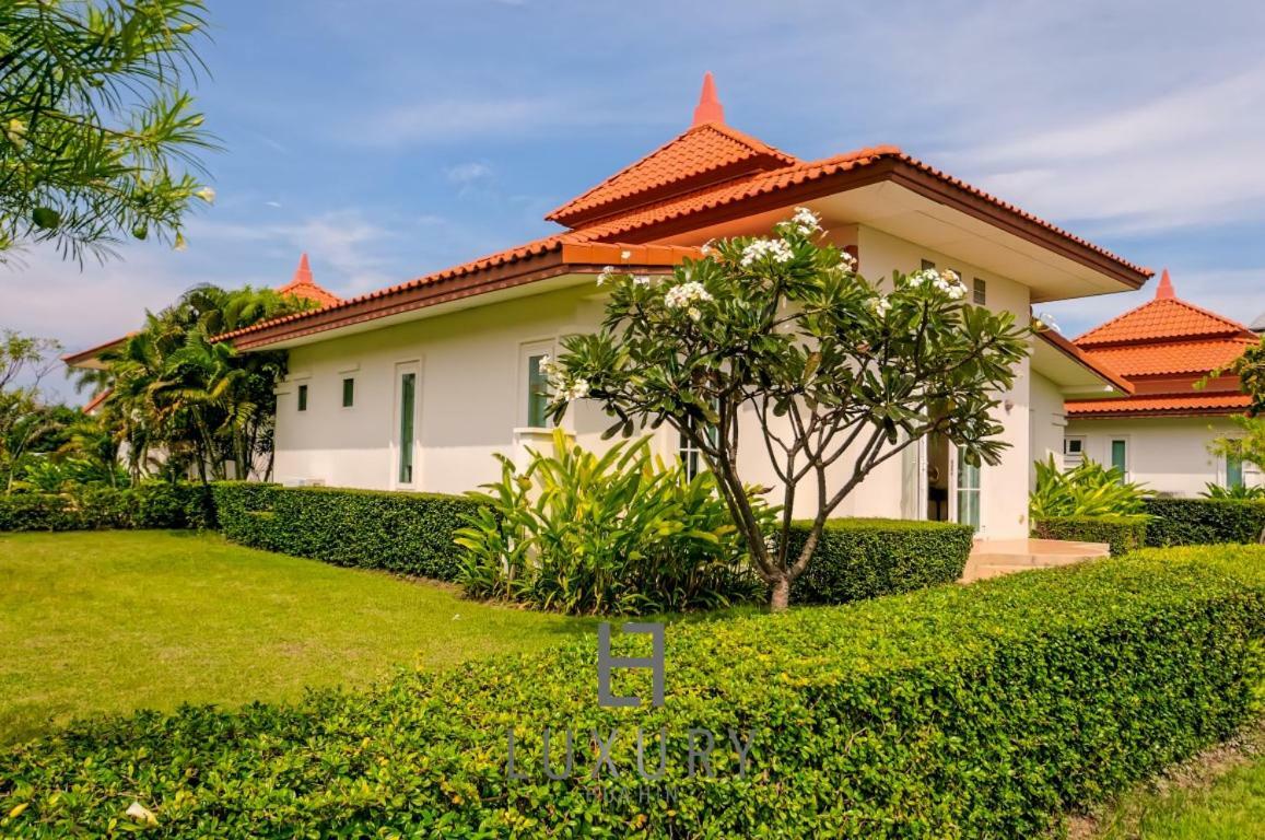 Bali Style 2 Bedroom Villa With Pool - B99 ホアヒン郡 エクステリア 写真